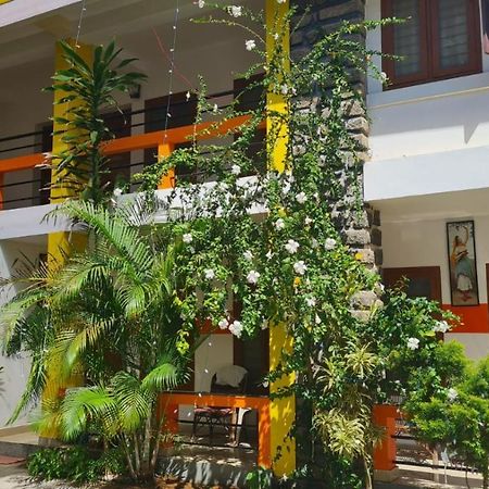 New Kovalam Beach Hotel Luaran gambar