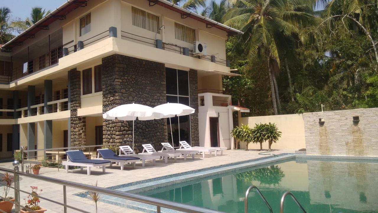 New Kovalam Beach Hotel Luaran gambar